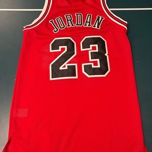 Chicago Bulls Michael Jordan #23 Authentic Red Jersey